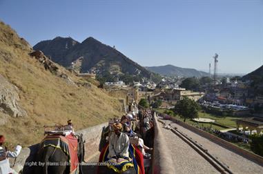 04 Fort_Amber_and Elephants,_Jaipur_DSC5000_b_H600